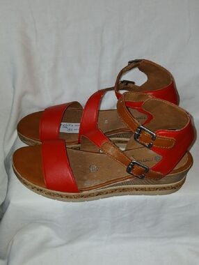 Women's Red and Tan Buckle Strap Sandals